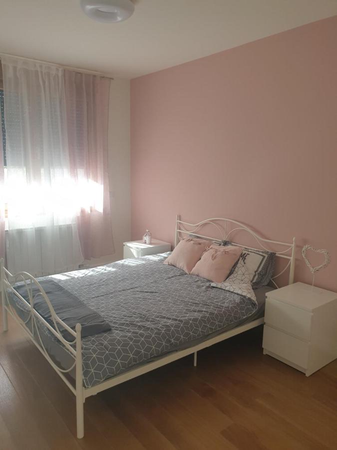 Apartment Mona Belgrade Luaran gambar