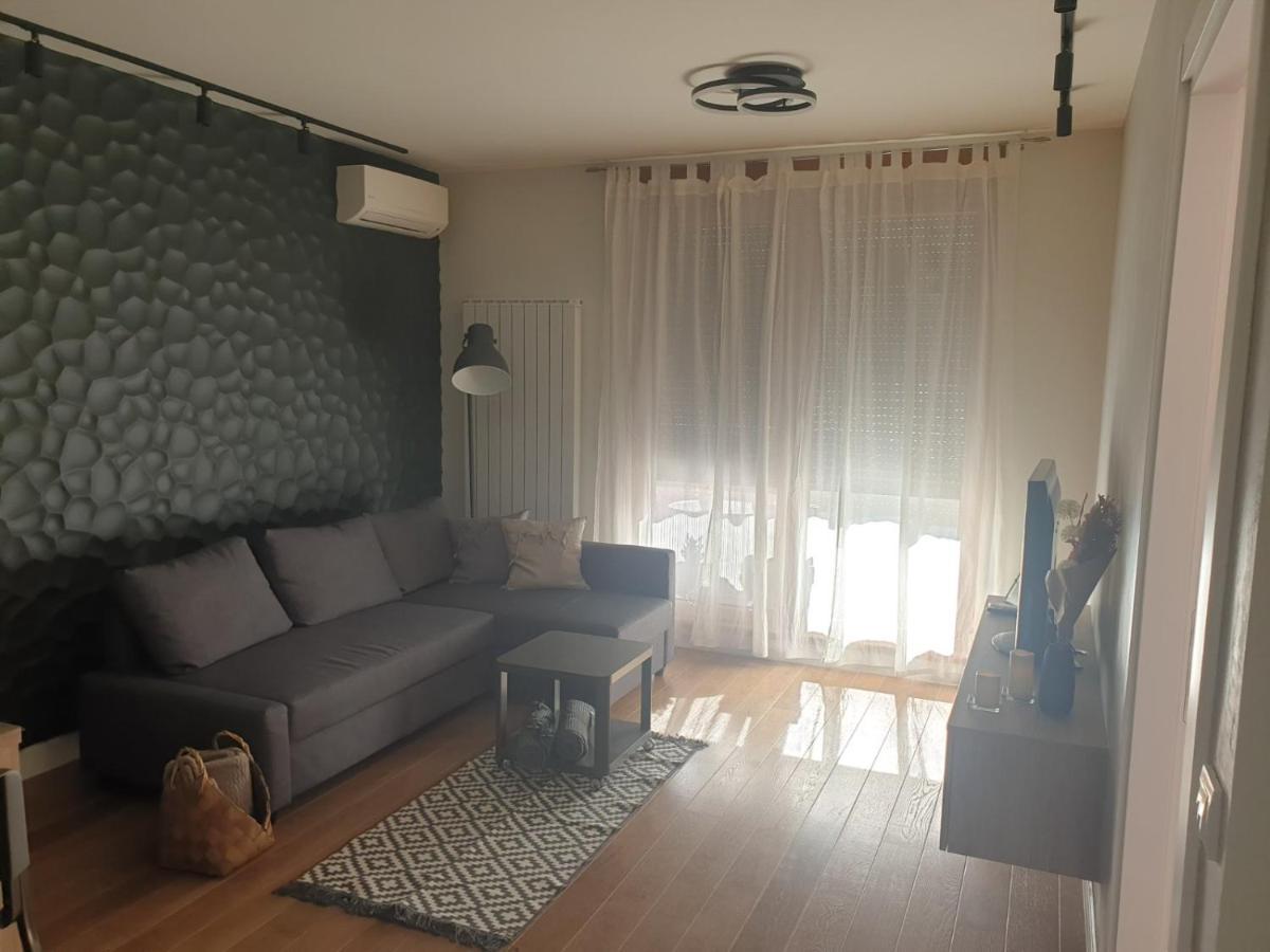 Apartment Mona Belgrade Luaran gambar